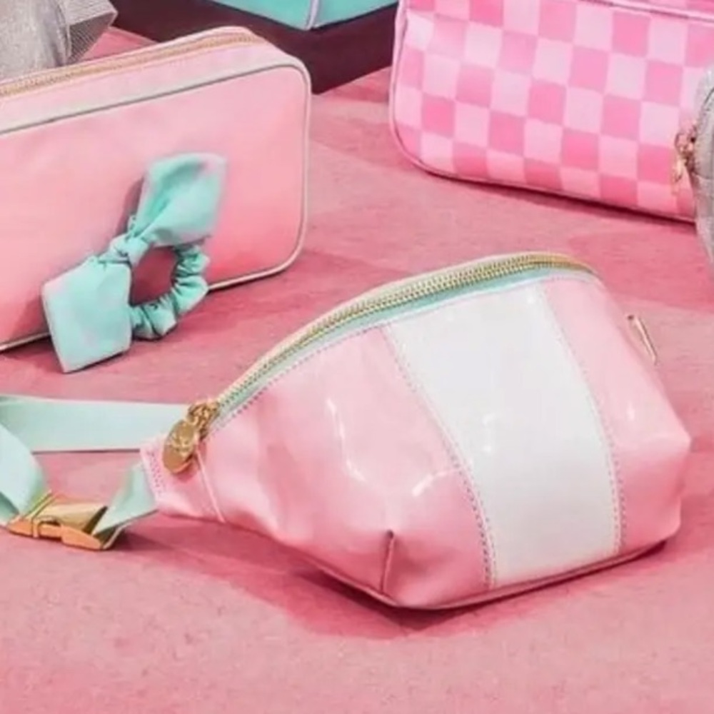 NWT Stoney Clover Fanny Pack in Table for Two
